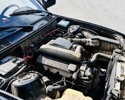 Черный БМВ 3 Серия, объемом двигателя 0.18 л и пробегом 200 тыс. км за 2099 $, фото 9 на Automoto.ua