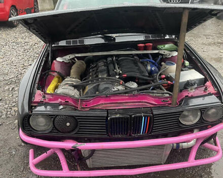 Чорний БМВ 3 Серія, об'ємом двигуна 1.77 л та пробігом 100 тис. км за 7800 $, фото 5 на Automoto.ua