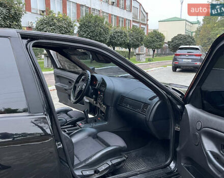 Чорний БМВ 3 Серія, об'ємом двигуна 2.5 л та пробігом 480 тис. км за 3800 $, фото 22 на Automoto.ua