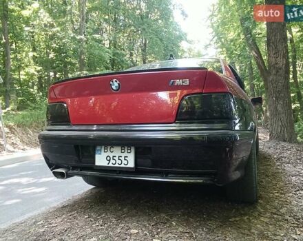 Черный БМВ 3 Серия, объемом двигателя 1.8 л и пробегом 250 тыс. км за 4500 $, фото 4 на Automoto.ua