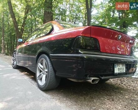 Черный БМВ 3 Серия, объемом двигателя 1.8 л и пробегом 250 тыс. км за 4500 $, фото 6 на Automoto.ua