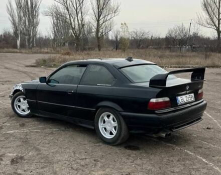 Черный БМВ 3 Серия, объемом двигателя 1 л и пробегом 300 тыс. км за 1630 $, фото 5 на Automoto.ua