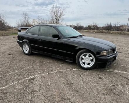 Черный БМВ 3 Серия, объемом двигателя 1 л и пробегом 300 тыс. км за 1630 $, фото 4 на Automoto.ua