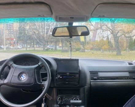 Чорний БМВ 3 Серія, об'ємом двигуна 1.6 л та пробігом 239 тис. км за 1600 $, фото 6 на Automoto.ua