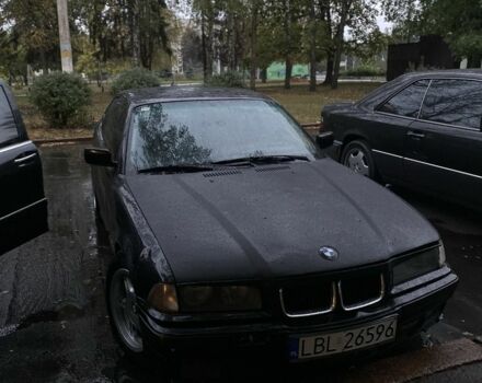 Чорний БМВ 3 Серія, об'ємом двигуна 0 л та пробігом 300 тис. км за 2200 $, фото 6 на Automoto.ua