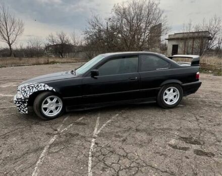 Черный БМВ 3 Серия, объемом двигателя 0 л и пробегом 300 тыс. км за 1625 $, фото 1 на Automoto.ua