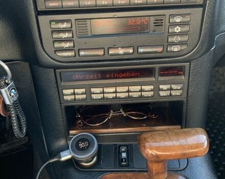 Чорний БМВ 3 Серія, об'ємом двигуна 1.8 л та пробігом 282 тис. км за 3700 $, фото 8 на Automoto.ua