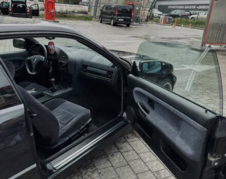 Чорний БМВ 3 Серія, об'ємом двигуна 1.99 л та пробігом 464 тис. км за 4500 $, фото 11 на Automoto.ua