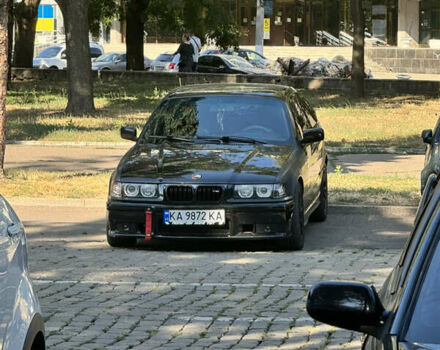 Черный БМВ 3 Серия, объемом двигателя 1.6 л и пробегом 330 тыс. км за 3000 $, фото 2 на Automoto.ua