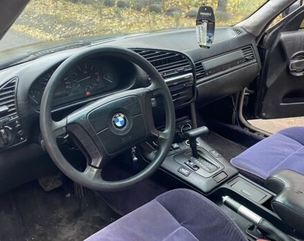 Черный БМВ 3 Серия, объемом двигателя 1.8 л и пробегом 226 тыс. км за 1200 $, фото 6 на Automoto.ua