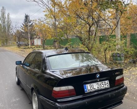 Черный БМВ 3 Серия, объемом двигателя 1.8 л и пробегом 226 тыс. км за 1200 $, фото 2 на Automoto.ua