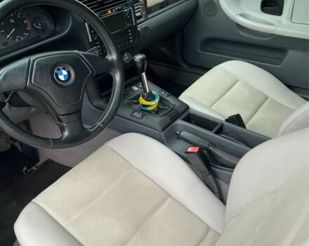 Черный БМВ 3 Серия, объемом двигателя 2.5 л и пробегом 360 тыс. км за 5500 $, фото 5 на Automoto.ua