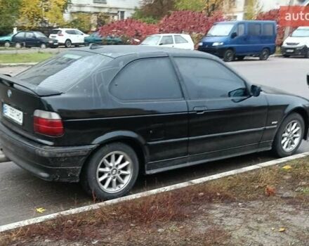 Черный БМВ 3 Серия, объемом двигателя 1.6 л и пробегом 377 тыс. км за 2700 $, фото 4 на Automoto.ua