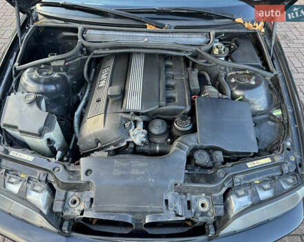 Черный БМВ 3 Серия, объемом двигателя 2.98 л и пробегом 313 тыс. км за 8000 $, фото 12 на Automoto.ua