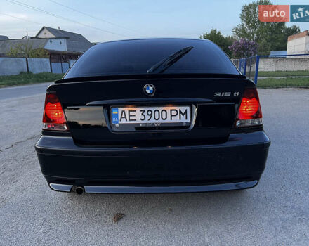 Черный БМВ 3 Серия, объемом двигателя 1.8 л и пробегом 225 тыс. км за 4500 $, фото 12 на Automoto.ua