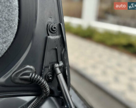 Чорний БМВ 3 Серія, об'ємом двигуна 2 л та пробігом 315 тис. км за 9500 $, фото 49 на Automoto.ua
