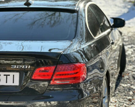Чорний БМВ 3 Серія, об'ємом двигуна 3 л та пробігом 217 тис. км за 8499 $, фото 7 на Automoto.ua