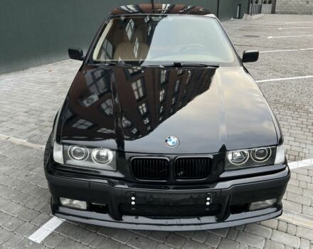 Чорний БМВ 3 Серія, об'ємом двигуна 2.5 л та пробігом 377 тис. км за 3999 $, фото 3 на Automoto.ua