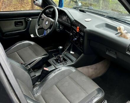 Чорний БМВ 3 Серія, об'ємом двигуна 1.8 л та пробігом 159 тис. км за 1799 $, фото 6 на Automoto.ua