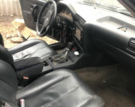 Черный БМВ 3 Серия, объемом двигателя 2 л и пробегом 200 тыс. км за 1450 $, фото 4 на Automoto.ua