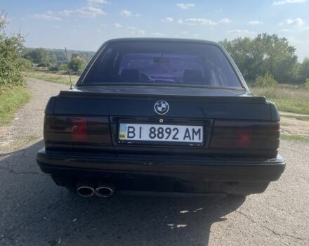 Черный БМВ 3 Серия, объемом двигателя 1.8 л и пробегом 321 тыс. км за 1900 $, фото 4 на Automoto.ua