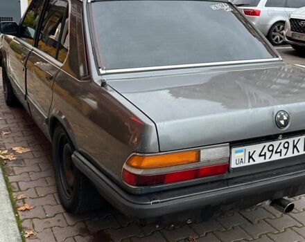 Черный БМВ 3 Серия, объемом двигателя 2 л и пробегом 240 тыс. км за 1400 $, фото 4 на Automoto.ua