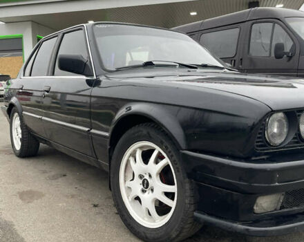 Черный БМВ 3 Серия, объемом двигателя 1.8 л и пробегом 300 тыс. км за 2400 $, фото 6 на Automoto.ua