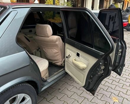 Черный БМВ 3 Серия, объемом двигателя 2 л и пробегом 240 тыс. км за 1400 $, фото 12 на Automoto.ua