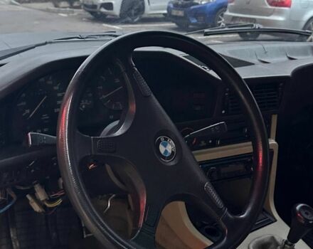 Черный БМВ 3 Серия, объемом двигателя 2 л и пробегом 240 тыс. км за 1400 $, фото 6 на Automoto.ua