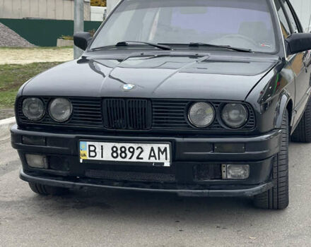 Черный БМВ 3 Серия, объемом двигателя 1.8 л и пробегом 300 тыс. км за 2400 $, фото 1 на Automoto.ua