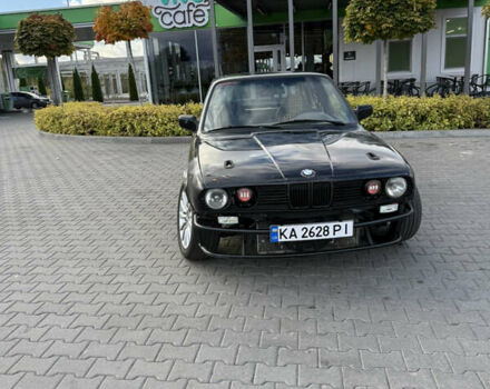 Черный БМВ 3 Серия, объемом двигателя 3.5 л и пробегом 300 тыс. км за 2900 $, фото 5 на Automoto.ua