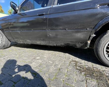 Чорний БМВ 3 Серія, об'ємом двигуна 1.8 л та пробігом 250 тис. км за 1449 $, фото 11 на Automoto.ua