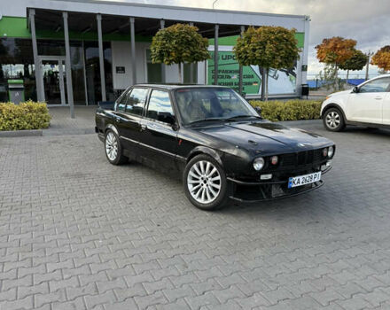 Черный БМВ 3 Серия, объемом двигателя 3.5 л и пробегом 300 тыс. км за 2900 $, фото 3 на Automoto.ua