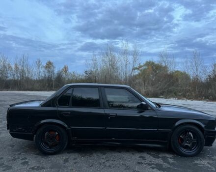 Черный БМВ 3 Серия, объемом двигателя 1.6 л и пробегом 300 тыс. км за 1500 $, фото 7 на Automoto.ua