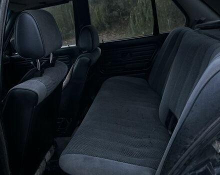 Черный БМВ 3 Серия, объемом двигателя 1.6 л и пробегом 300 тыс. км за 1500 $, фото 15 на Automoto.ua