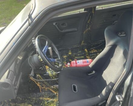 Черный БМВ 3 Серия, объемом двигателя 2.5 л и пробегом 99 тыс. км за 2200 $, фото 4 на Automoto.ua