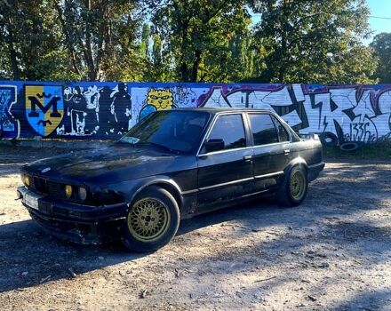 Черный БМВ 3 Серия, объемом двигателя 1.8 л и пробегом 350 тыс. км за 2200 $, фото 1 на Automoto.ua