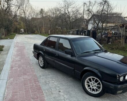 Черный БМВ 3 Серия, объемом двигателя 1.6 л и пробегом 300 тыс. км за 1300 $, фото 1 на Automoto.ua