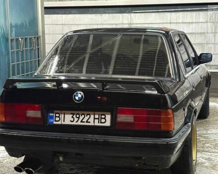 Черный БМВ 3 Серия, объемом двигателя 1.8 л и пробегом 300 тыс. км за 2700 $, фото 3 на Automoto.ua