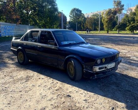 Черный БМВ 3 Серия, объемом двигателя 1.8 л и пробегом 350 тыс. км за 2200 $, фото 4 на Automoto.ua