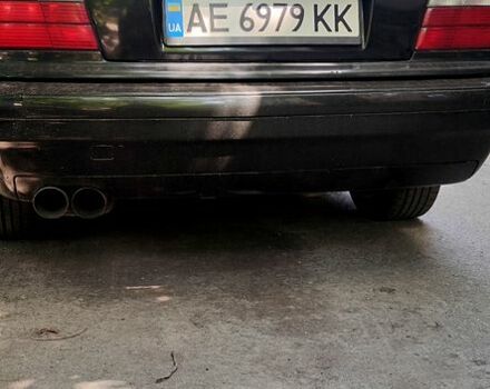 Черный БМВ 3 Серия, объемом двигателя 1.8 л и пробегом 416 тыс. км за 3300 $, фото 5 на Automoto.ua