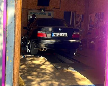 Черный БМВ 3 Серия, объемом двигателя 1.8 л и пробегом 416 тыс. км за 3300 $, фото 2 на Automoto.ua