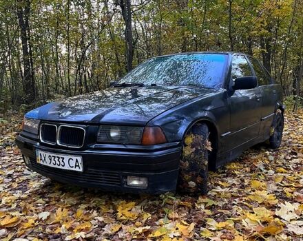 Черный БМВ 3 Серия, объемом двигателя 1.8 л и пробегом 240 тыс. км за 2300 $, фото 1 на Automoto.ua