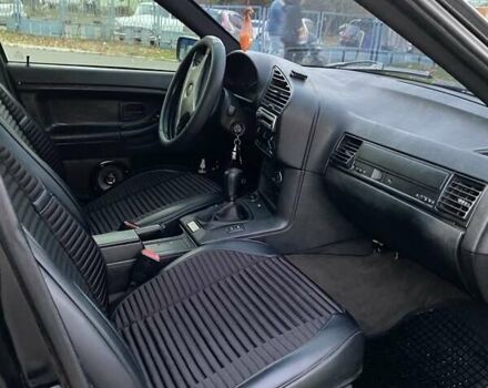 Чорний БМВ 3 Серія, об'ємом двигуна 1.6 л та пробігом 390 тис. км за 3350 $, фото 13 на Automoto.ua