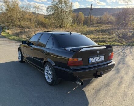 Черный БМВ 3 Серия, объемом двигателя 1.8 л и пробегом 368 тыс. км за 2550 $, фото 10 на Automoto.ua