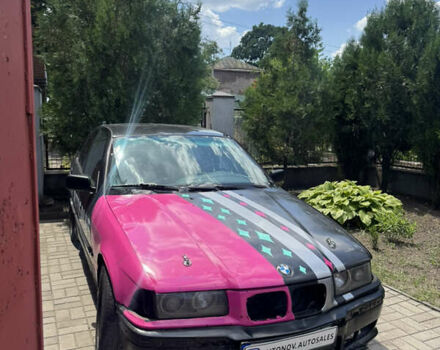 Черный БМВ 3 Серия, объемом двигателя 2.5 л и пробегом 300 тыс. км за 3999 $, фото 1 на Automoto.ua