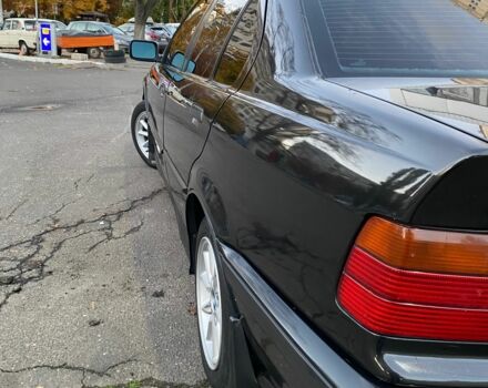 Чорний БМВ 3 Серія, об'ємом двигуна 1.6 л та пробігом 390 тис. км за 3350 $, фото 8 на Automoto.ua