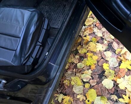 Черный БМВ 3 Серия, объемом двигателя 1.8 л и пробегом 240 тыс. км за 2300 $, фото 12 на Automoto.ua