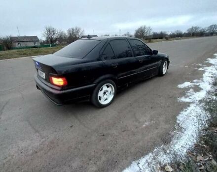 Черный БМВ 3 Серия, объемом двигателя 1.8 л и пробегом 350 тыс. км за 3500 $, фото 6 на Automoto.ua