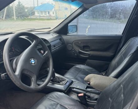 Черный БМВ 3 Серия, объемом двигателя 1.8 л и пробегом 358 тыс. км за 1000 $, фото 6 на Automoto.ua